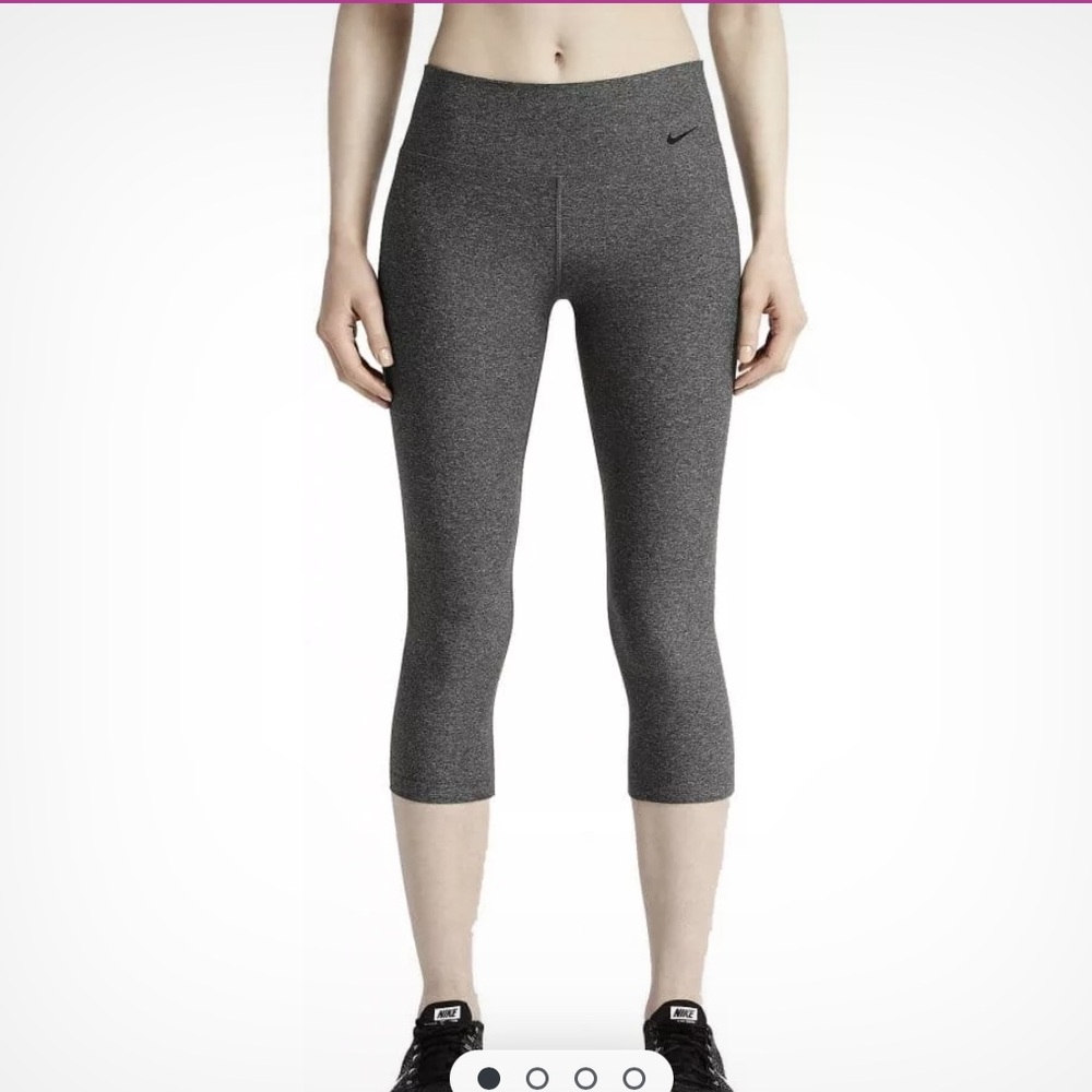 Nike Dry fit Cropped Capri Leggings XS
